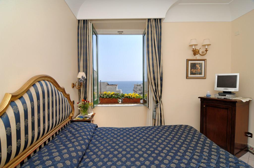 Couette-café Del Duca 3*