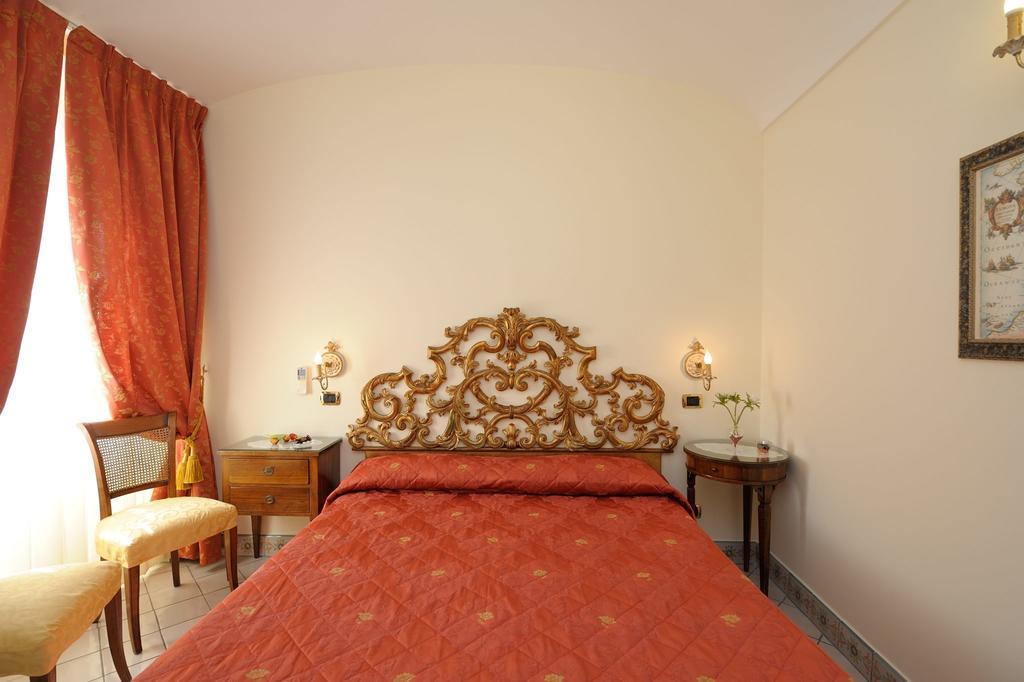 Couette-café Del Duca 3*